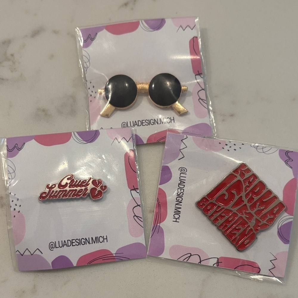 SWIFTIE INSPIRED PINS